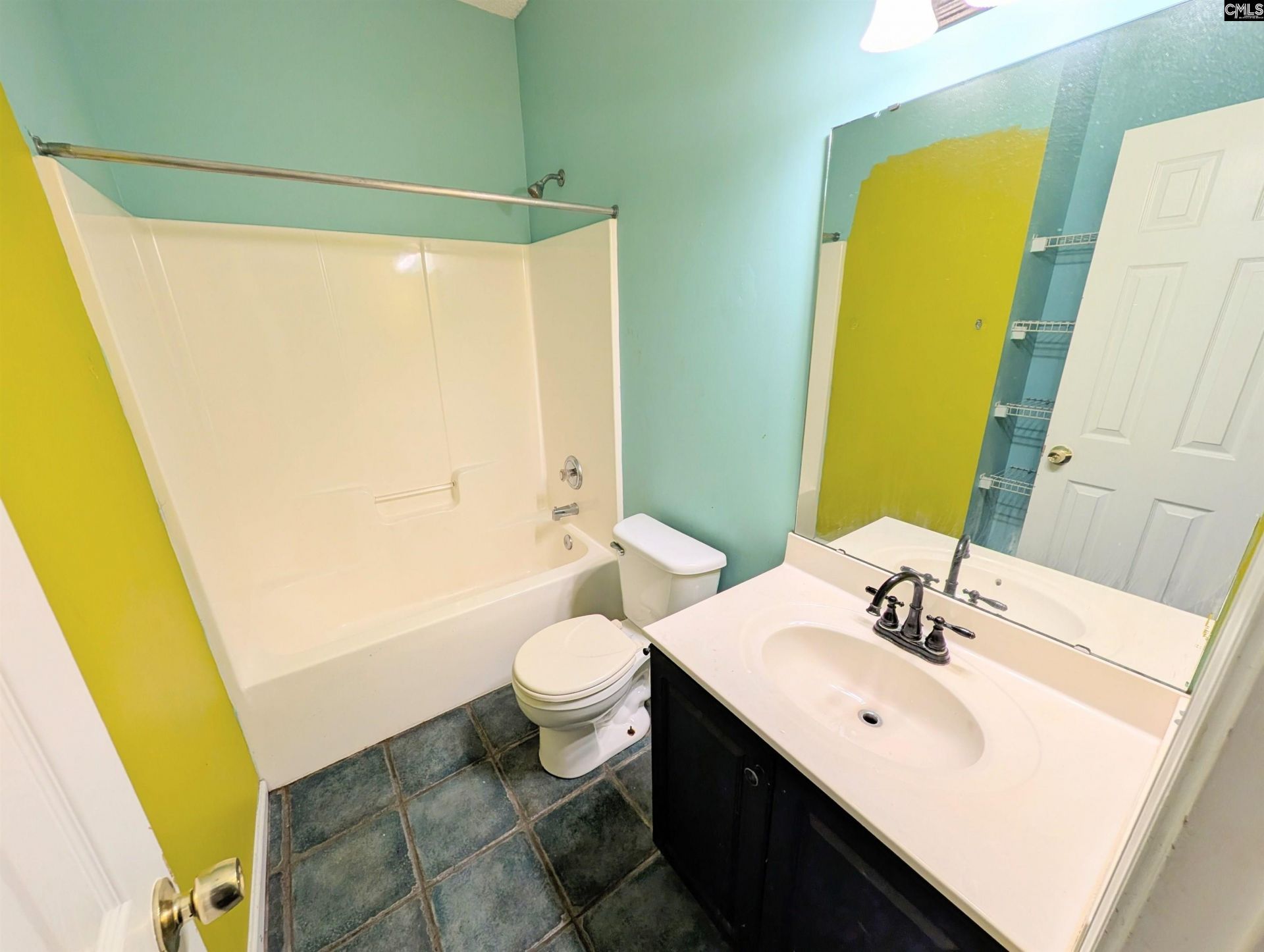 11 Founders Lake Court  Photo 17