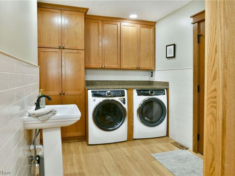 3203 Morrow Drive, Cortland, OH 44410 Photo 16
