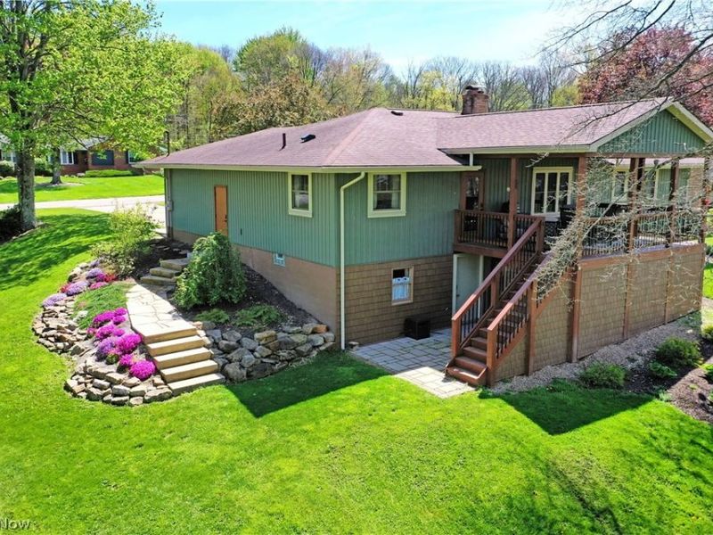 3203 Morrow Drive, Cortland, OH 44410 Photo 2