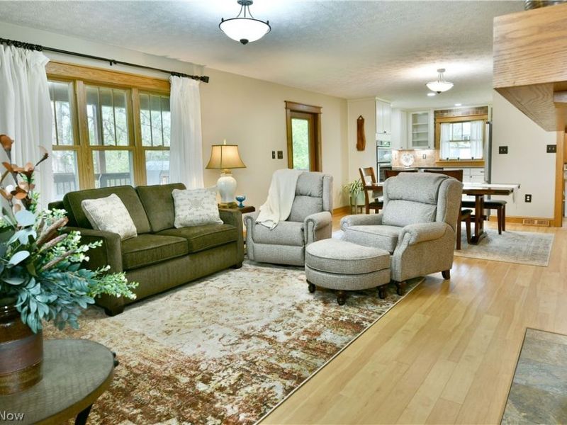 3203 Morrow Drive, Cortland, OH 44410 Photo 9