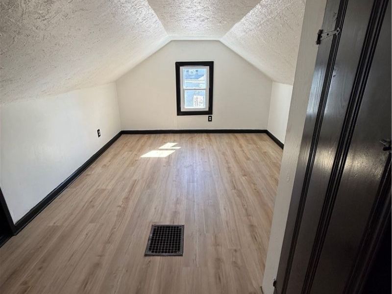 12512 Mcgowan Avenue, Cleveland, OH 44135 Photo 10