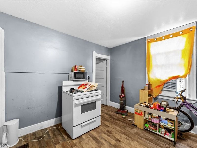 122 Elbe Street , Elyria, OH 44035 Photo 12