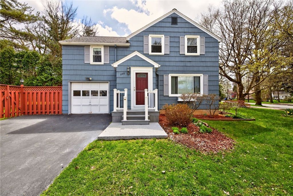 296 Castleman Road, Rochester, NY 14620 Main Photo