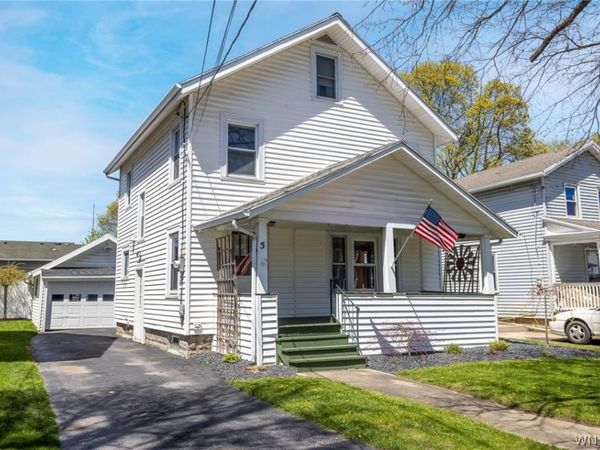 5 Woodrow Road, Batavia, NY 14020