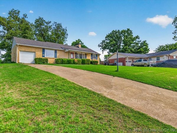 140 Fleetwood Place, Bartlesville, OK 74006