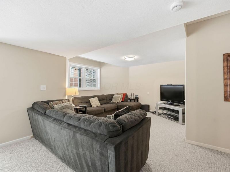 7631 S Goodrich Square, New Albany, OH 43054 Photo 33