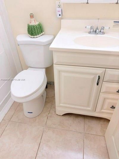 1121 NW 86th Ter , Pembroke Pines, FL 33024 Photo
