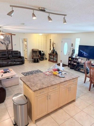 1121 NW 86th Ter , Pembroke Pines, FL 33024 Photo