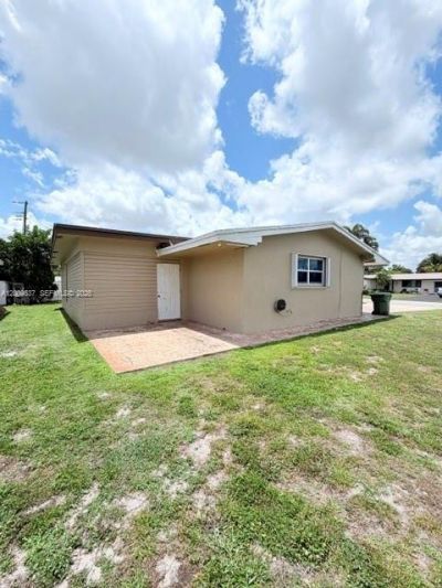 1121 NW 86th Ter , Pembroke Pines, FL 33024 Photo