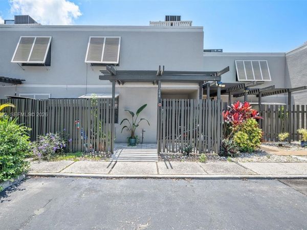 11244 NW 14th Ct, Pembroke Pines, FL 33026