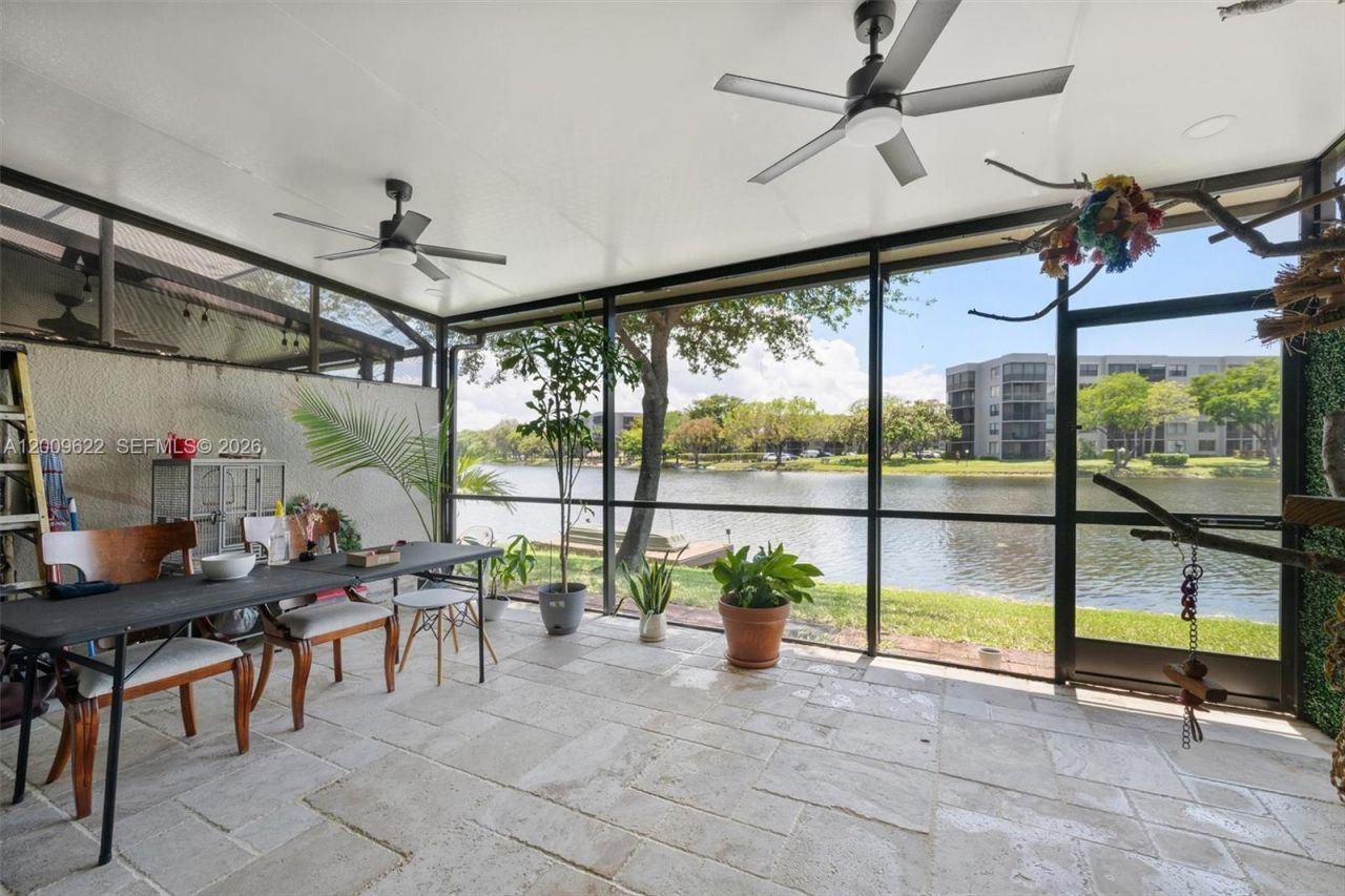 11244 NW 14th Ct, Pembroke Pines, FL 33026 Photo
