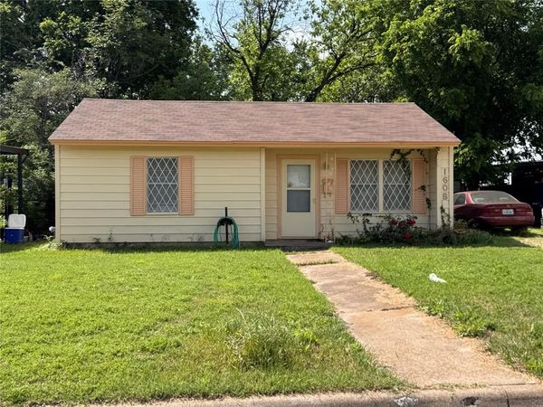 1608 Bell Avenue , Blue Mound, TX 76131