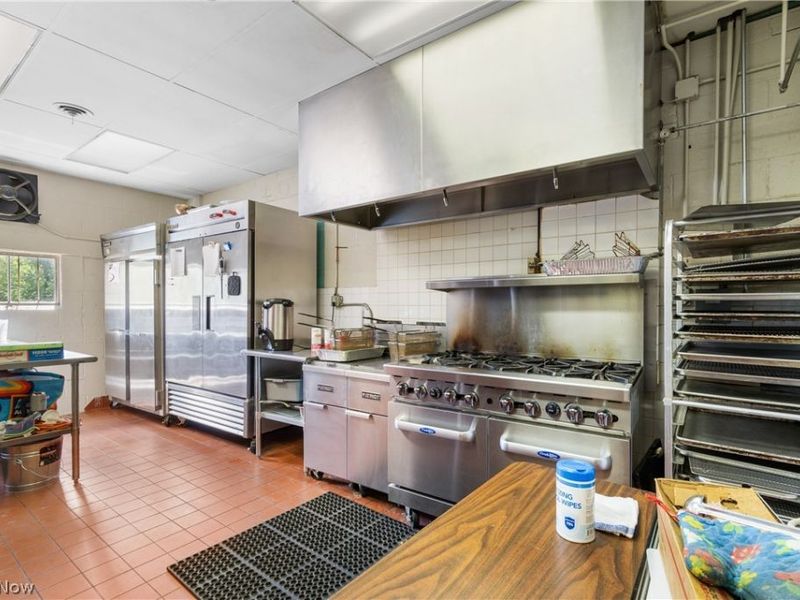 6483 State Road , Parma, OH 44134 Photo 16