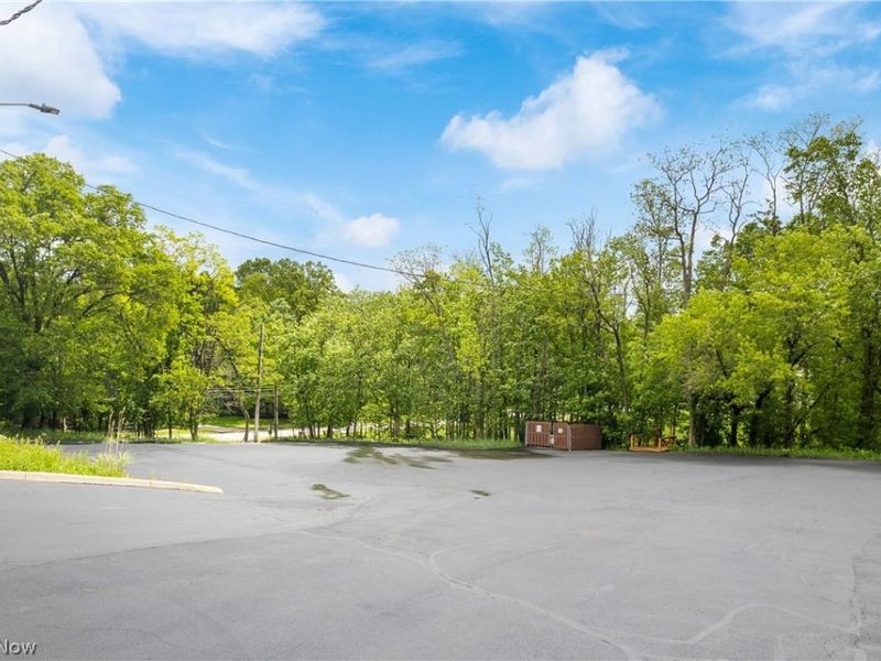 6483 State Road , Parma, OH 44134 Photo 8