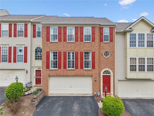204 Blue Grass Cir, Monroeville, PA 15146