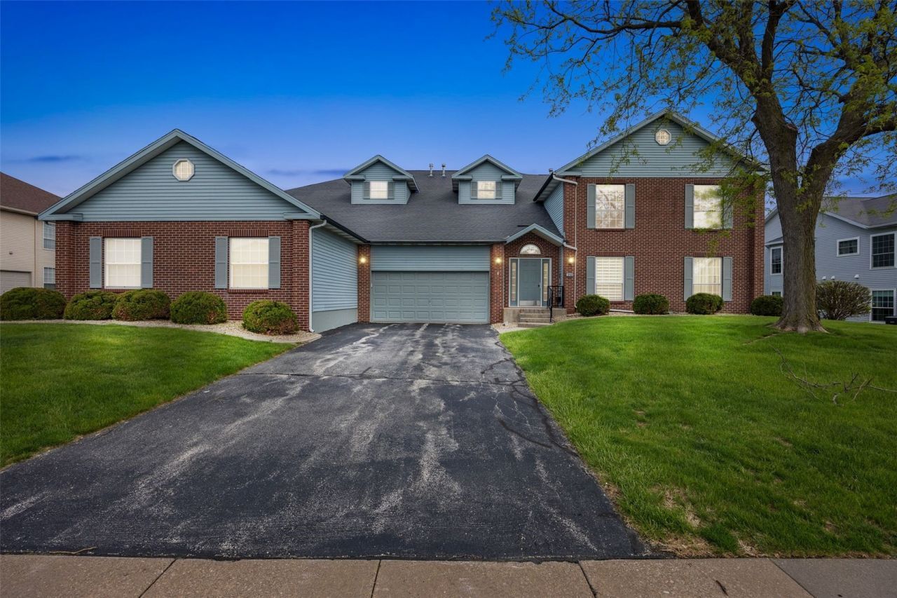 3260 Willowridge Drive, Unit D, Marion, IA 52302 Main Photo