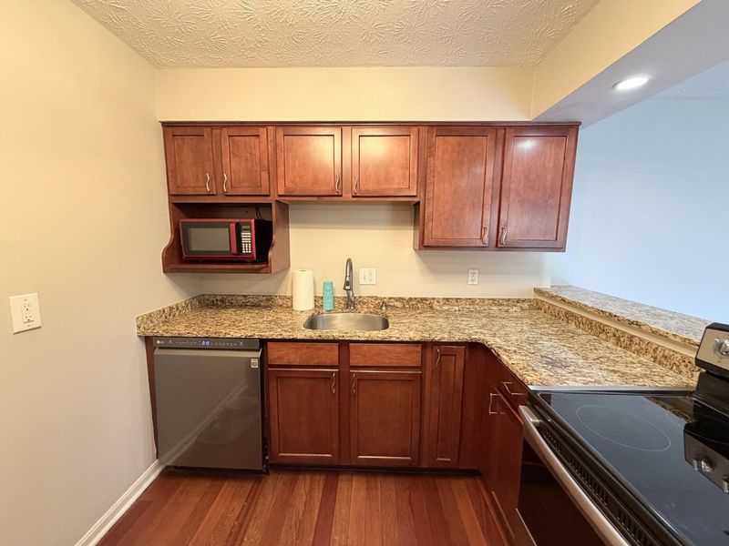 112 Winding Way, Unit E, Covington, KY 41011 Photo 3
