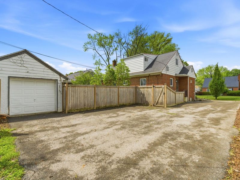 580 Enfield Road, Columbus, OH 43209 Photo 30