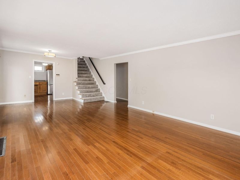 580 Enfield Road, Columbus, OH 43209 Photo 5