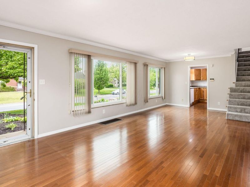 580 Enfield Road, Columbus, OH 43209 Photo 6