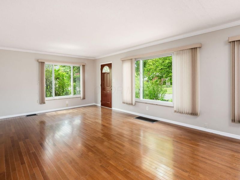 580 Enfield Road, Columbus, OH 43209 Photo 8
