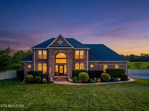 104 Charleston Place, Madisonville, TN 37354