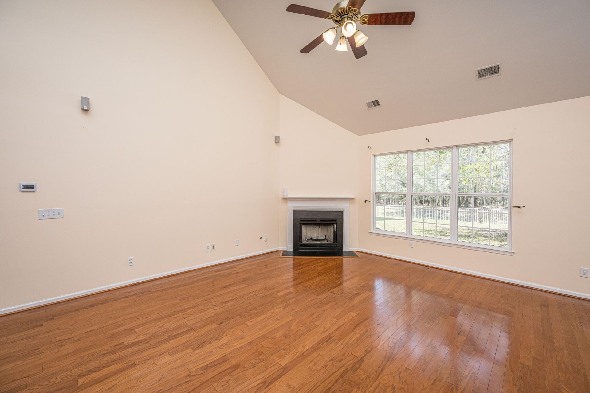 291 Cabrill Drive Photo 13