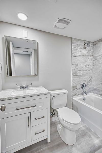 6220 Augusta Dr, Unit 410, Fort Myers, FL 33907 Photo