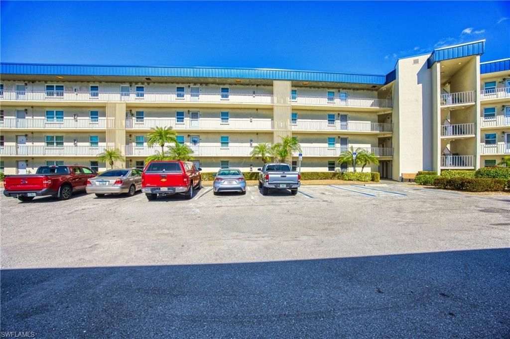 6220 Augusta Dr, Unit 410, Fort Myers, FL 33907 Photo