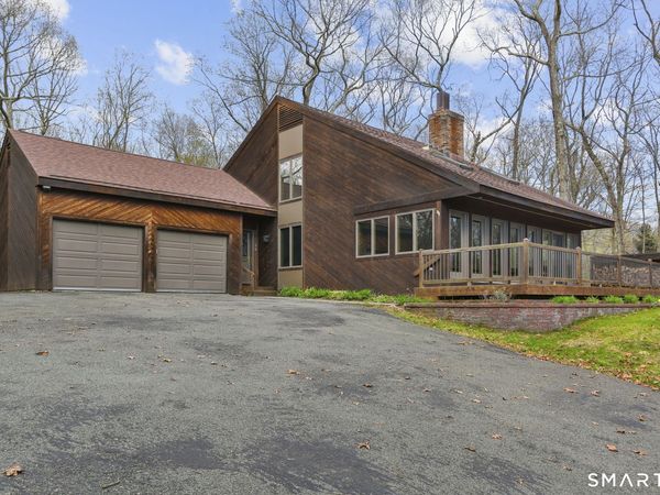 68 Tawney, Bethany, CT 06524