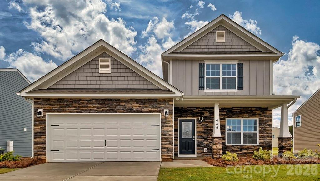 33 Queen Valley Way , Waynesville, NC 28786 Main Photo