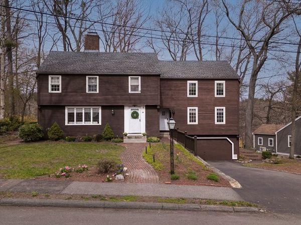 16 Fernway, Lynnfield, MA 01940