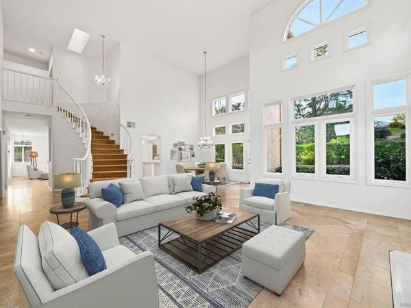 516 Camino Bailen, Escondido, CA 92029