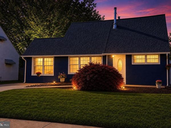 39 VERMILLION LANE, LEVITTOWN, PA 19054