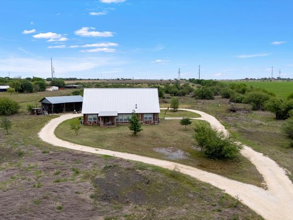 707 CREEK RD, Marion, TX 78124