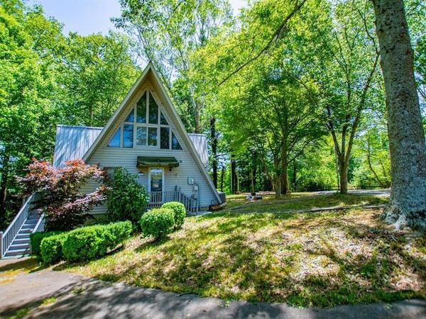 746 Dot Road , Bowdon, GA 30108