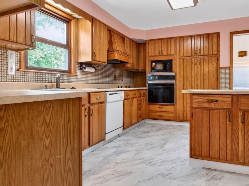 1001 N Park Street, Bellefontaine, OH 43311 Photo 7