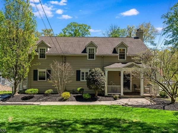 364 Dogwood Way, Mountainside, NJ 07092