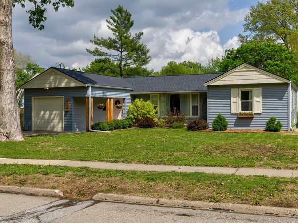 913 17th Street, West Des Moines, IA 50265