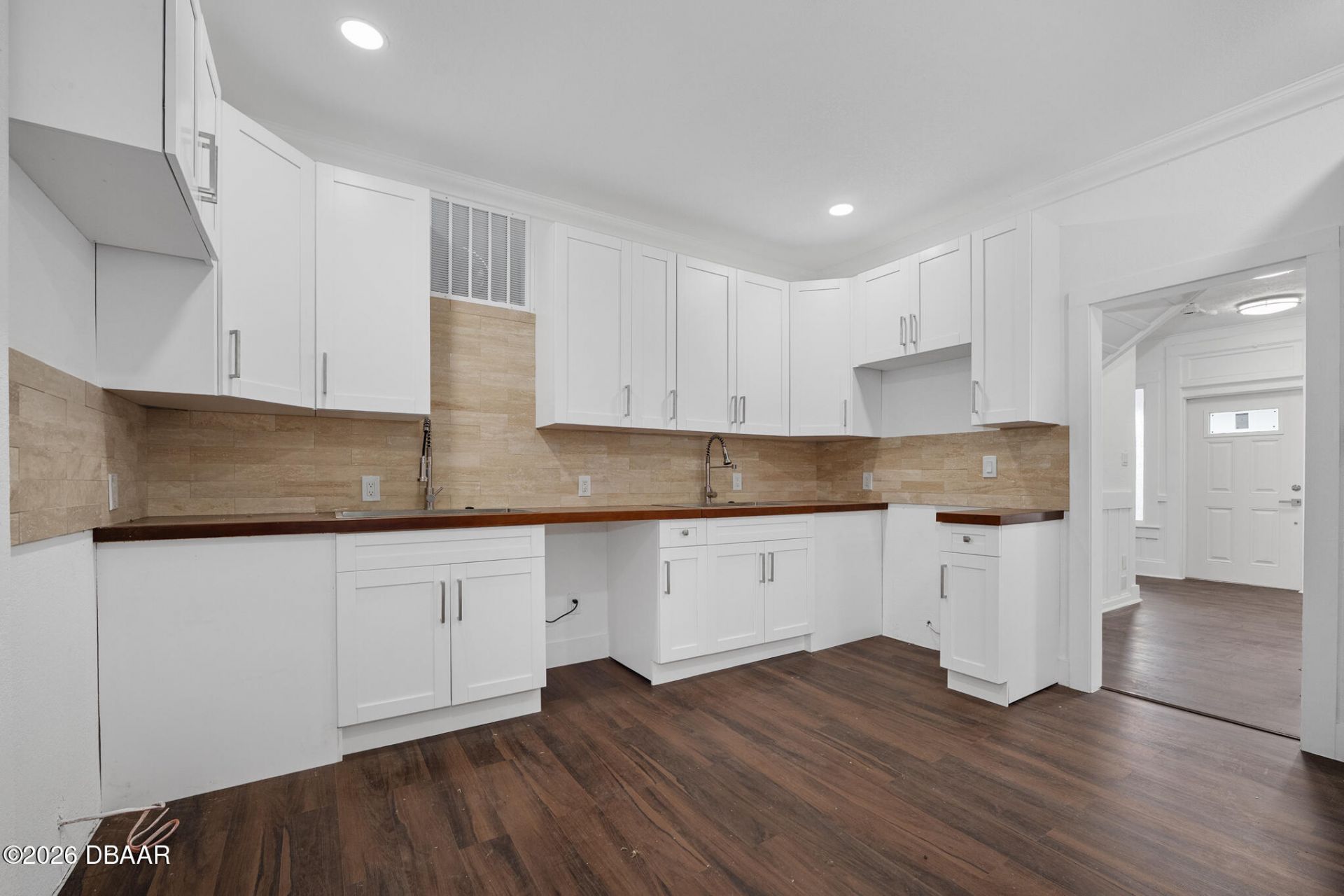 934 S Ridgewood Avenue, Daytona Beach, FL 32114 Photo