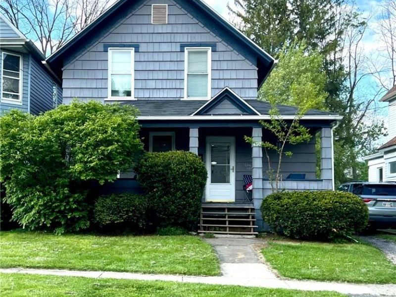231 Howe Street, Elyria, OH 44035 Photo 1