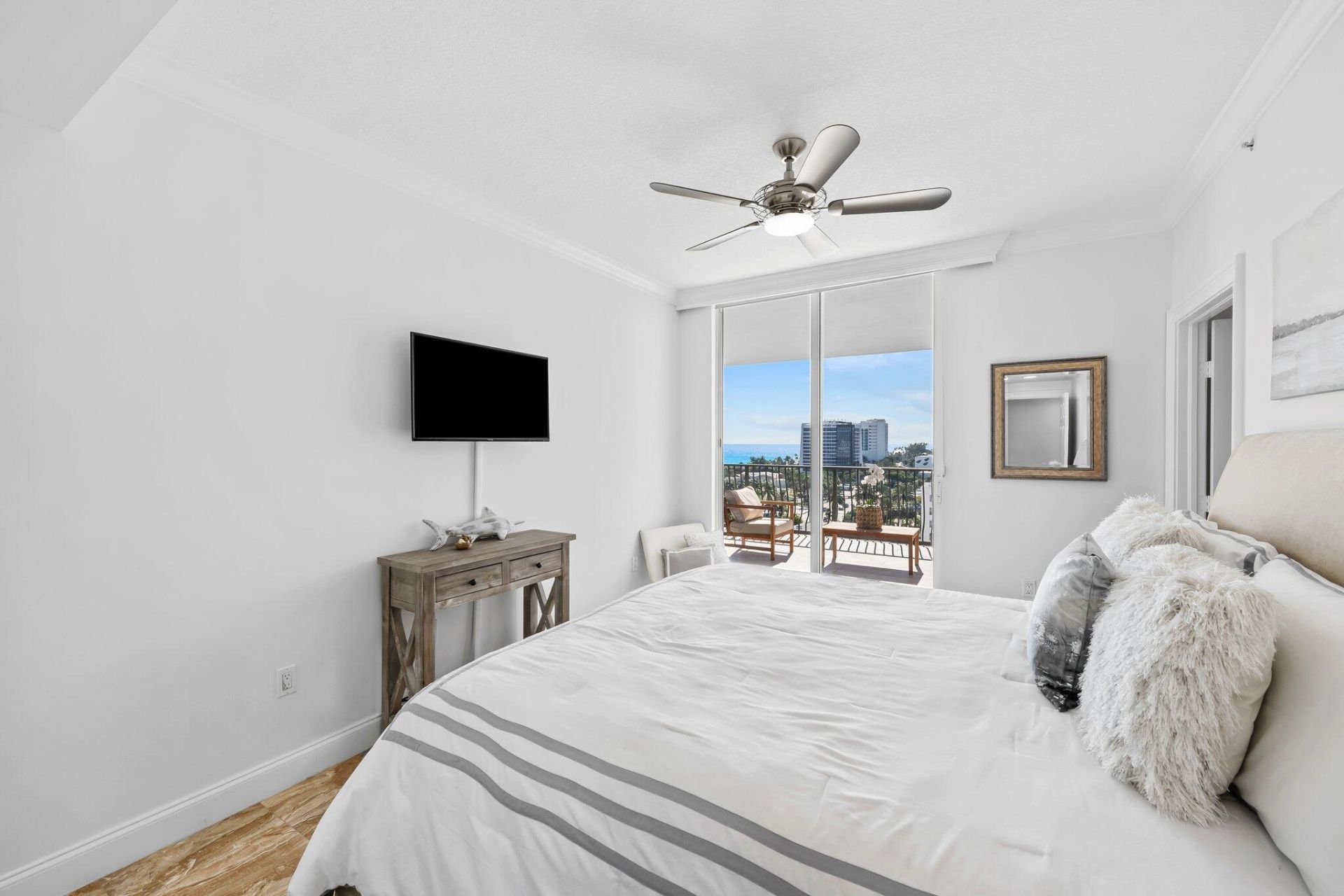 100 S Birch Road, Unit 1004, Fort Lauderdale, FL 33316 Photo