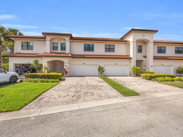 6631 SE Woodmill Pond Lane, Stuart, FL 34997