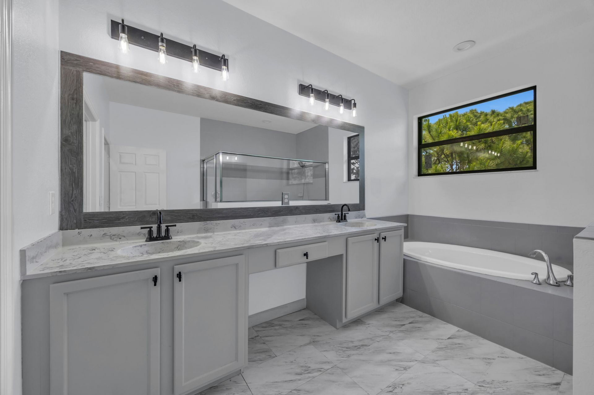 6631 SE Woodmill Pond Lane, Stuart, FL 34997 Photo