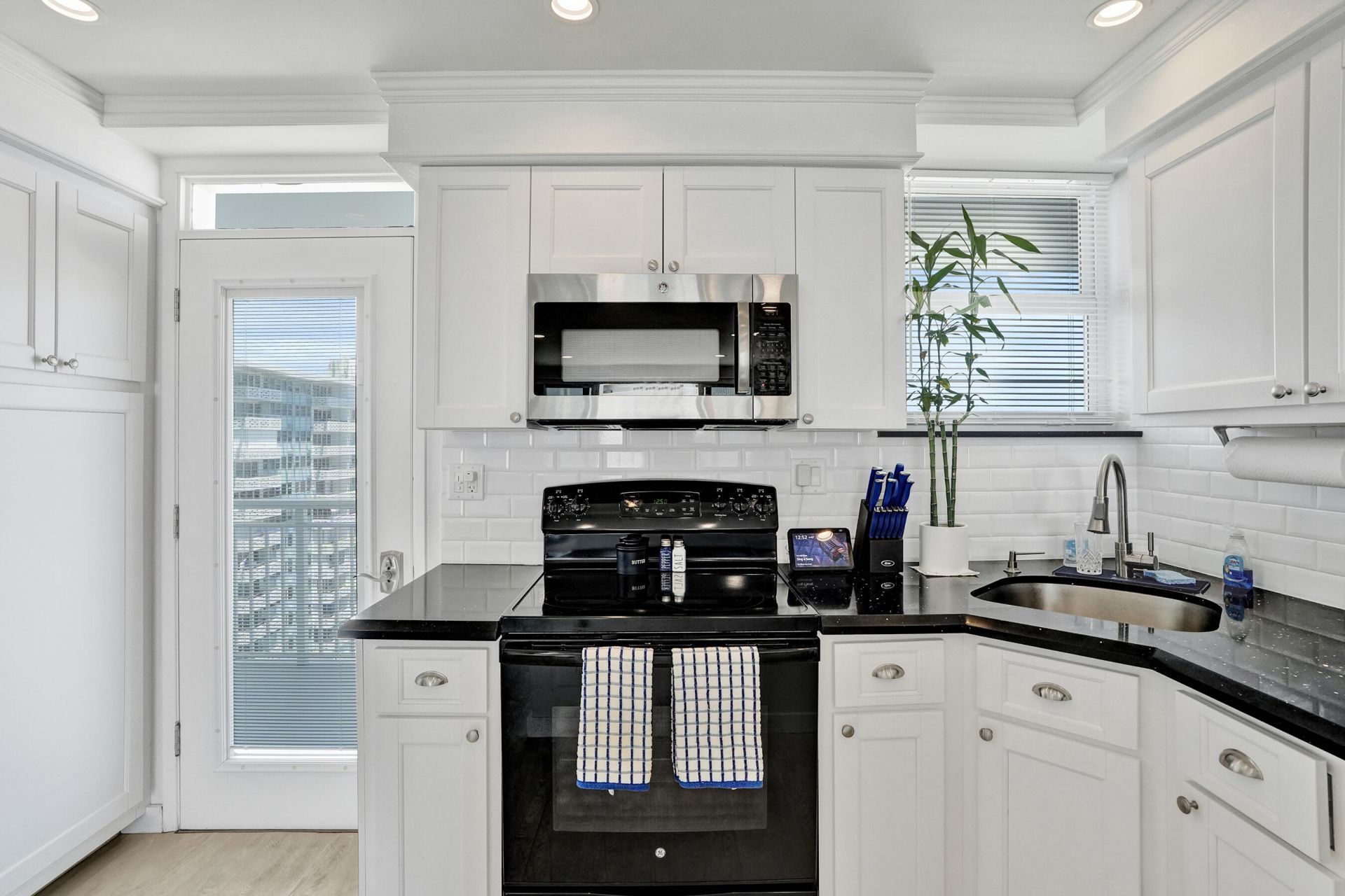 1920 S Ocean Drive, Unit 1504, Fort Lauderdale, FL 33316 Photo