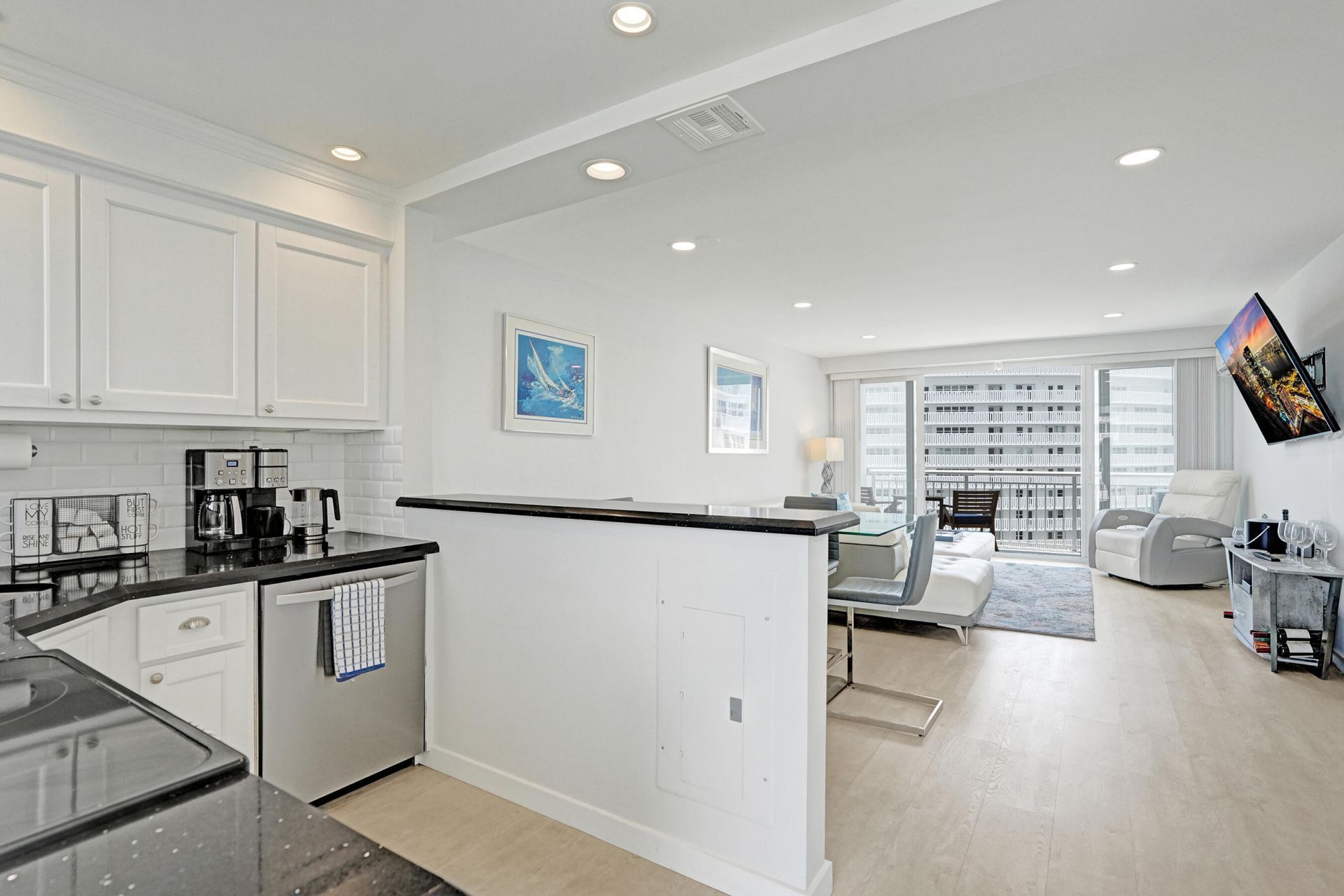 1920 S Ocean Drive, Unit 1504, Fort Lauderdale, FL 33316 Photo