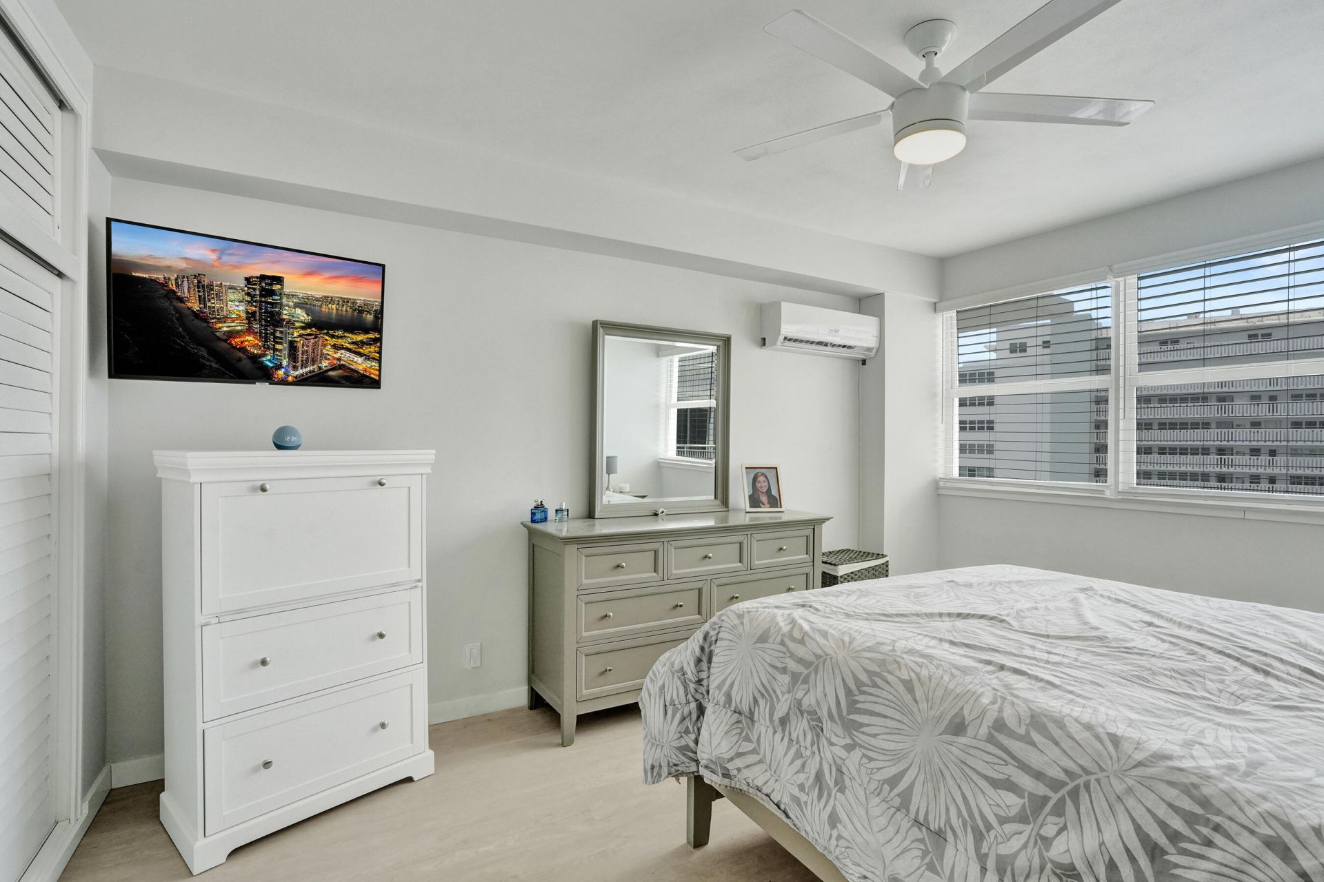 1920 S Ocean Drive, Unit 1504, Fort Lauderdale, FL 33316 Photo