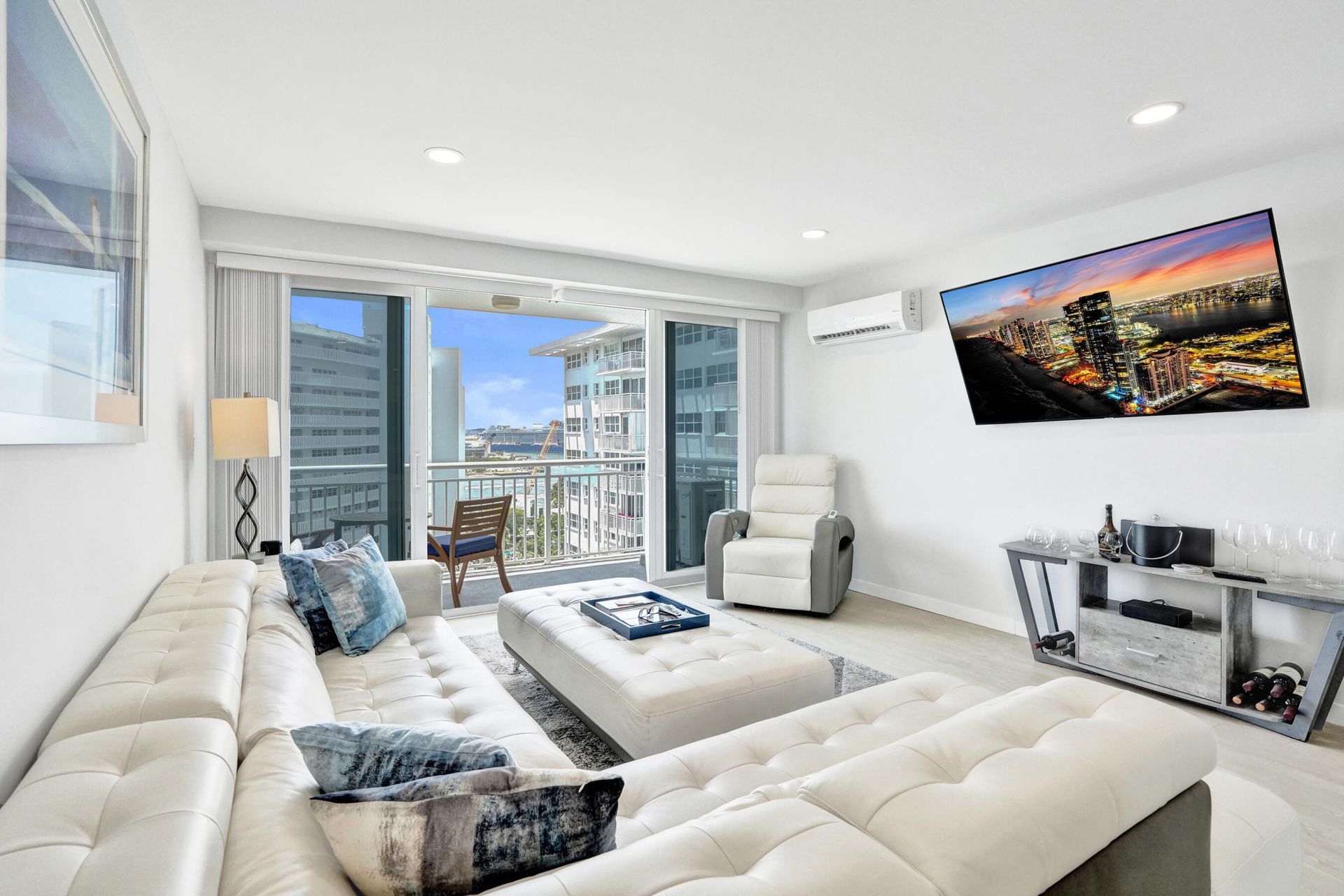 1920 S Ocean Drive, Unit 1504, Fort Lauderdale, FL 33316 Photo
