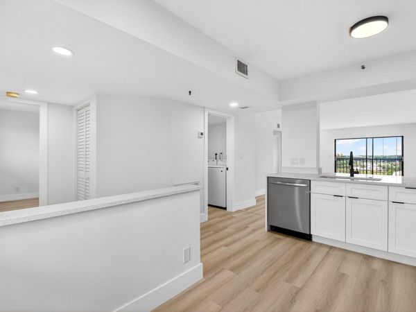 6866 Huntington Lane, Unit 707, Delray Beach, FL 33446