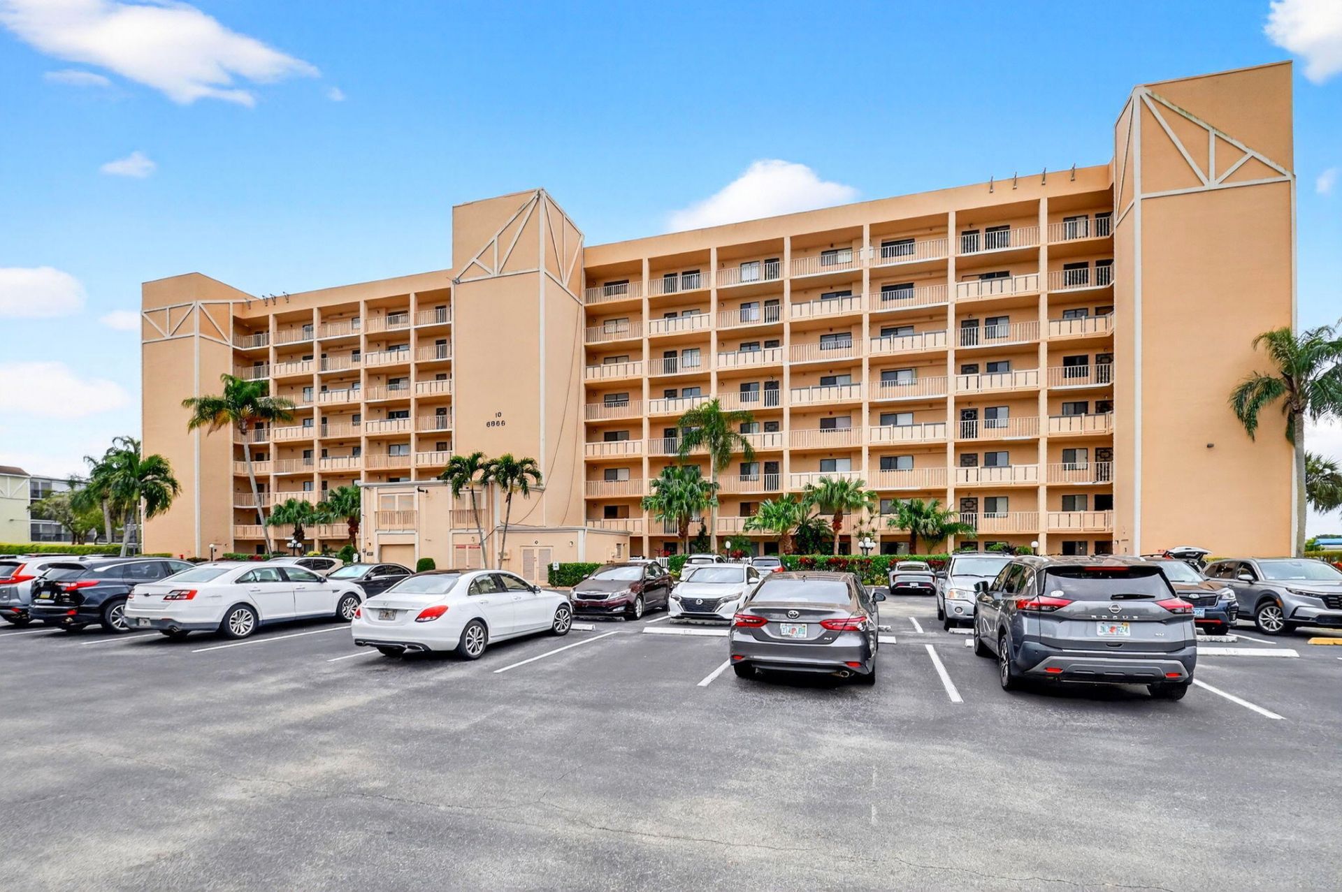 6866 Huntington Lane, Unit 707, Delray Beach, FL 33446 Photo